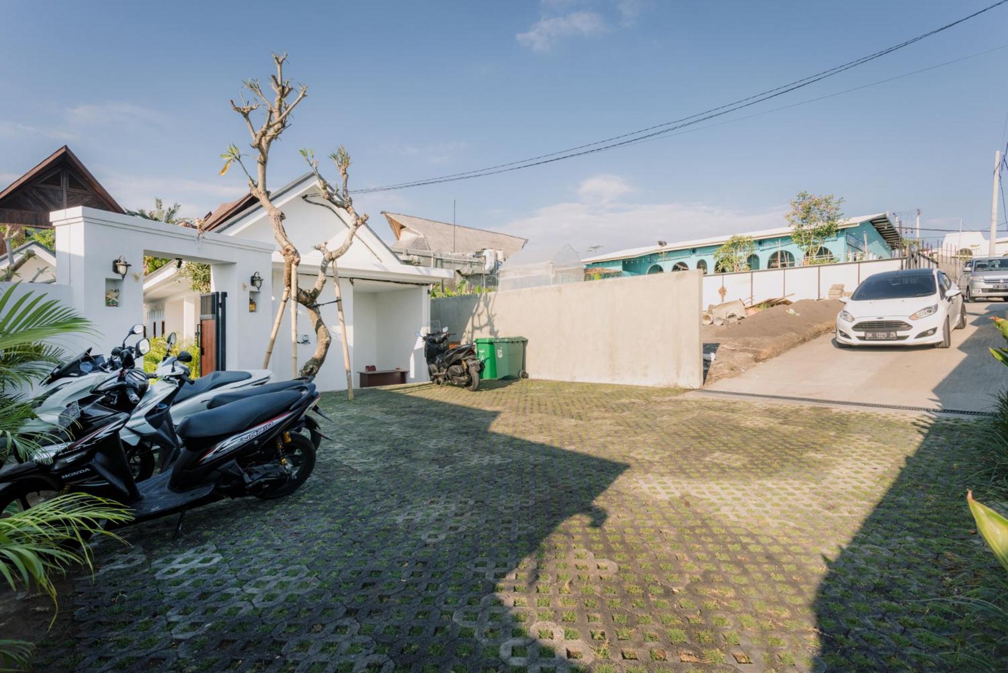 Sari Uma Canggu By Hospitality Bali Exteriör bild